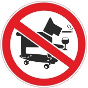Виниловая наклейка Знак Собака на скейте VRO022 пленка